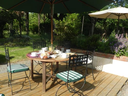 Petit-déjeuner en terrasse