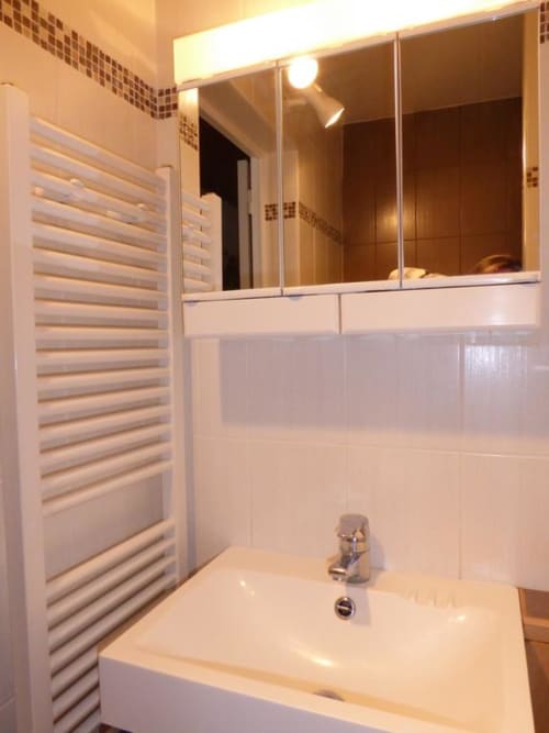 Lavabo
 sèche serviettes électrique