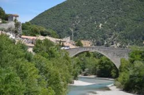 Pont romain à Nyons