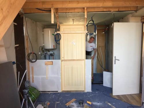 Construction of the shower room of the Lumière studio