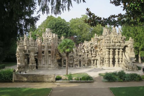 Élégant château en pierre entouré de jardins luxuriants près du Cocon De Curson, Chanos-Curson