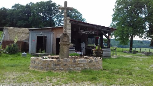 orchidée sauvage réserve naturelle faune flore nature cerf brame chevreuil renard sanglier étangs ruisseau prairie forêt animaux ferme cochon lapin poules canards chèvre brebis âne ânesse pintade oie jard permaculture bière artisanale gastronomie repas table d'hôte saucisse de Morteau légumes dormir hébergement appartement chambre repos piscine spa jacuzzi histoire francigena compostelle