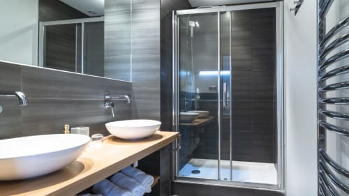 chambre-d-hote-la-maison-de-marc-poitiers-grey-room-7