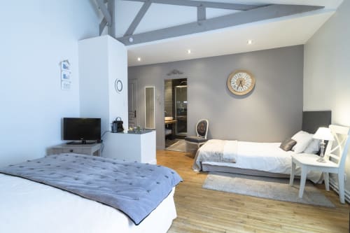 chambre-d-hote-la-maison-de-marc-poitiers-grey-room-9