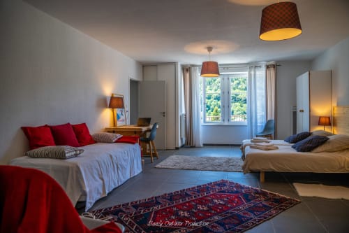 villa-dahias-mont-dore-grande-chambre -avec-SDB-RDC-vue-montagne