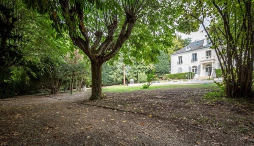 Arbres. PrivateLodge. Villa. Chennevières-sur-Marne.