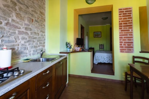 All’ombra del castello | Cigliè, Cuneo, Langhe
