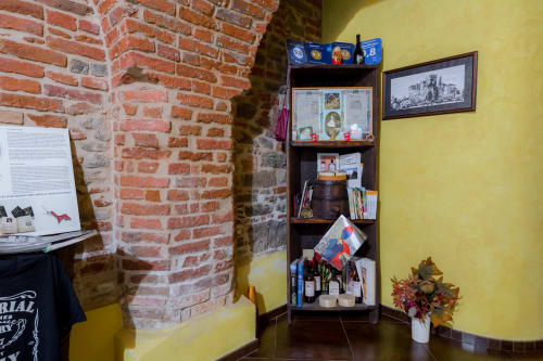 All’ombra del castello | Cigliè, Cuneo, Langhe