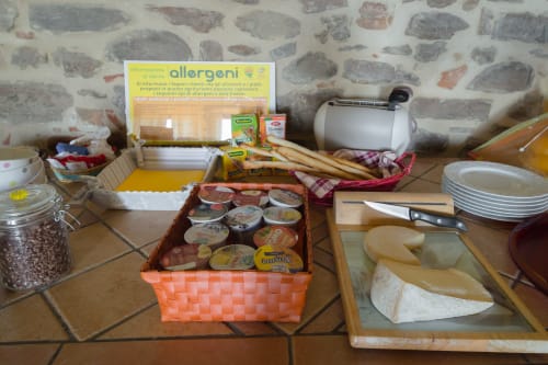 All’ombra del castello | Cigliè, Cuneo, Langhe