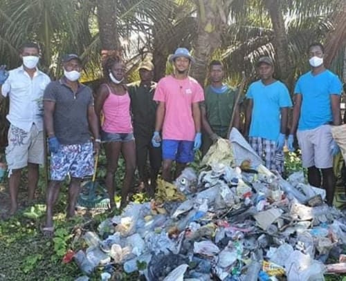 clean up madagascar ile sainte marie 