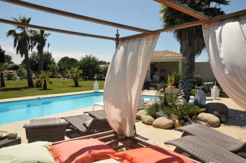 Deck chairs. Escapades Lointaines. Bed and breakfast. Perpignan.