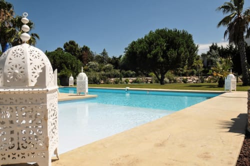 Swimming pool. Escapades Lointaines. Bed and breakfast. Perpignan.