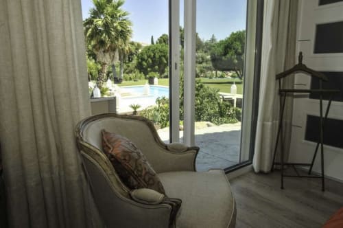 swimming pool view. Escapades Lointaines. Bed and breakfast. Perpignan.