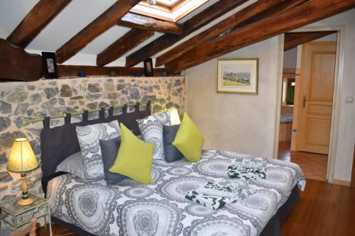 chambre double. Moulin Urketa. Chambres d'hôtes et gîte. Ayherre. Pays Basque.