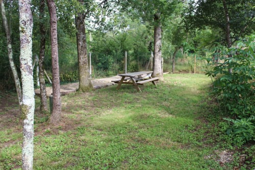 aire de pique-nique. Domaine de la Touche. Chambres d'hôtes. Table d'hôtes. Mosnay. Indre.