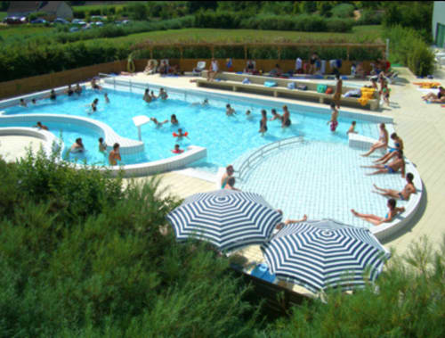 Centre aquatique. d'Argenton sur Creuse à 10mn de Mosnay. Indre.