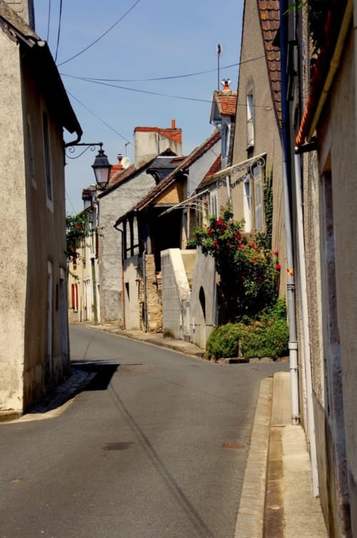 rue. Domaine de la Touche. Chambres d'hôtes. Table d'hôtes. Mosnay. Indre.