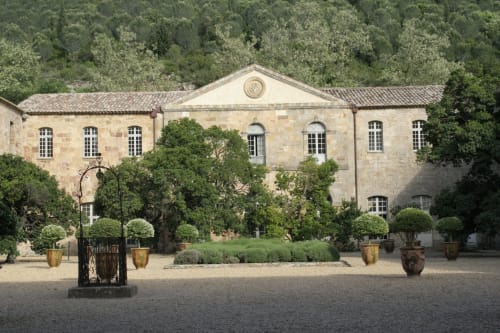 abbey of Fontfroide. courtyard. Domaine de Montlaur. Charming gites. Cathar country. Marianne Niermans.