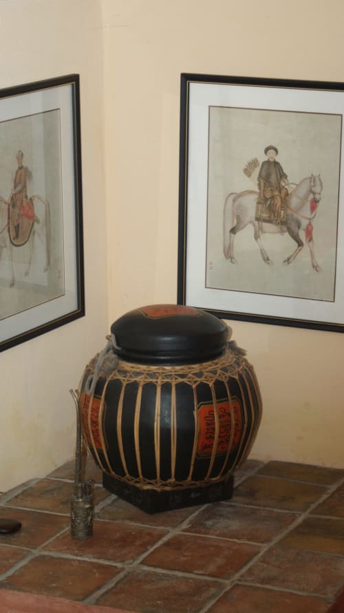 pot. Cocons de Xi'An. Appartement. Hôtel Particulier de Digoine. Chambres d'hôtes et gite. Bourg-Saint-Andéol. Ardèche.