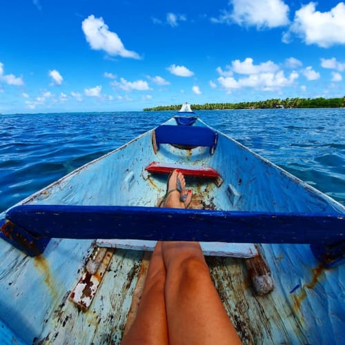 île aux nattes pirogue bleue