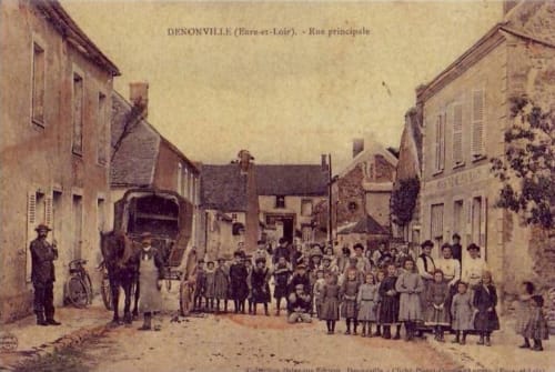 Château de Denonville - Eure et Loire - centre - rue 