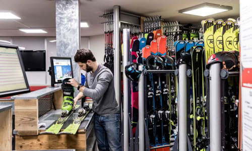 Our sports and ski shops partners in the resort.