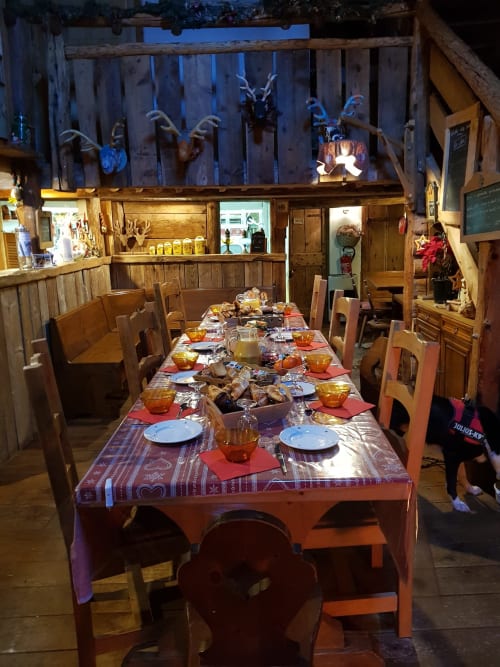 tavolo - cena - gite 10-15 persone - gîte du bois de l'ours - orcières  
