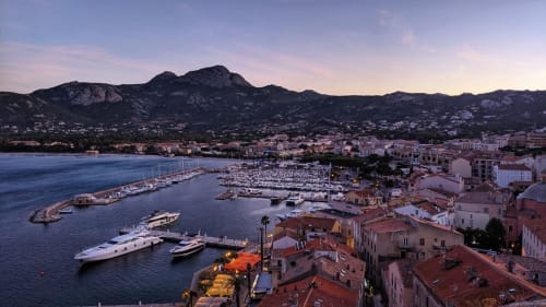 Port de CALVI, proche de notre maison d'hôtes Villa Limone.