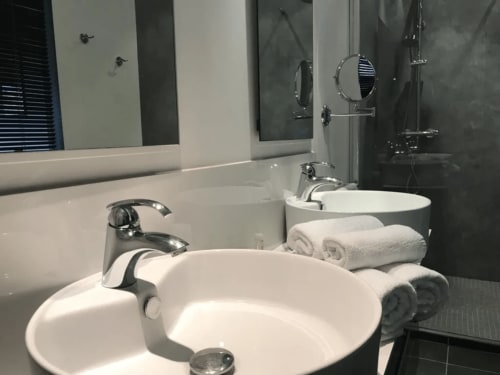 salle de bain - chambre- maison d'hôtes - calenzana 