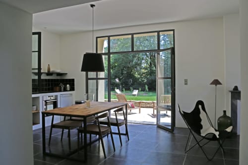 kitchen. The Intendant Pavilion. Domaine de Montlaur. Charming gites. Cathare country. Marianne Niermans.