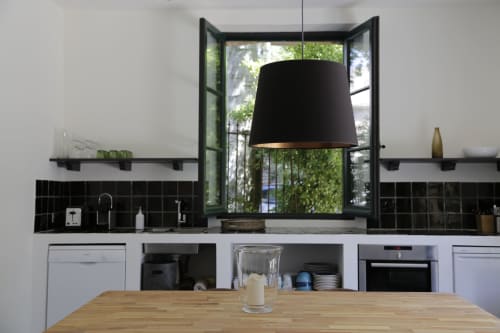 kitchen. The Intendant Pavilion. Domaine de Montlaur. Charming gites. Cathare country. Marianne Niermans.