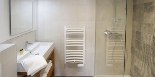 salle de bain. Studio Saint Louis. Centre Ville. Location d'appartements de tourisme. Appartements. La Rochelle.