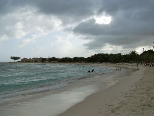 Plage. Les Gîtes de l'Union. Locations d'appartements et chambres. Guadeloupe.