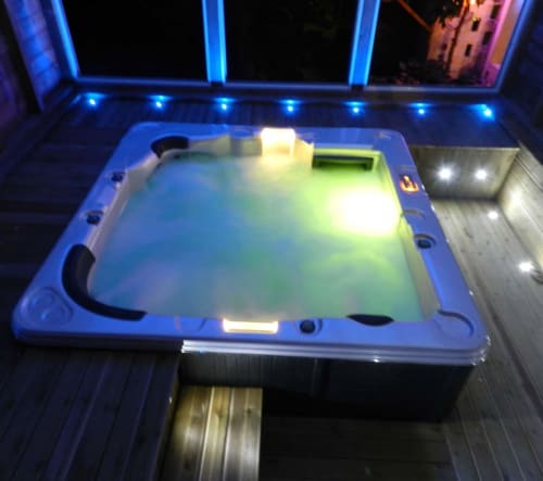 Jacuzzi. Pomme Kanel. Locastudio. Locations Appartements. Guadeloupe. 