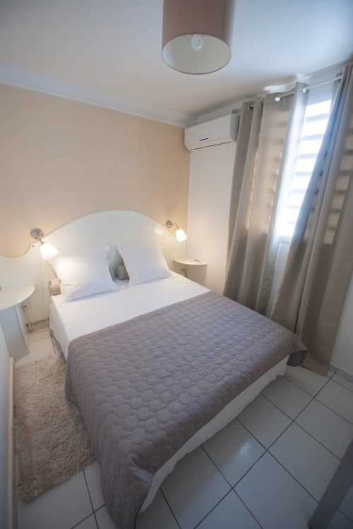 Chambre double. Carambole. Locastudio. Locations Appartements. Guadeloupe.