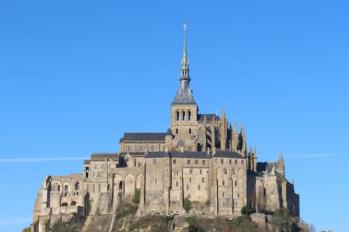 Mont Saint michel. Château de Vaux. Gîte de charme. Gesnes le Gandelin. Sarthe. 200 km de Paris.