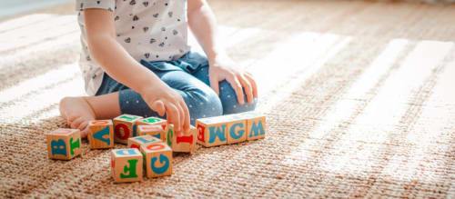 Child care. babysitting. Play. Chamonix. Concierge Chamonix. Conciergerie Gypaete. Property rental.