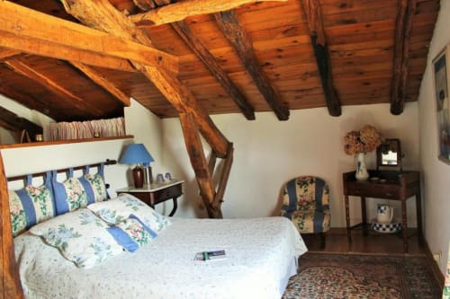 Double bed. Patawa Suite. Domaine de Millox. Bed and Breakfast. Basque Country. Landes.