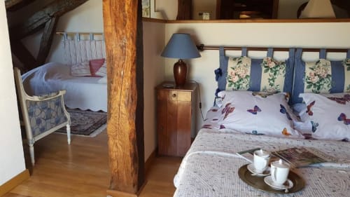 Double bed. Patawa Suite. Domaine de Millox. Bed and Breakfast. Basque Country. Landes.