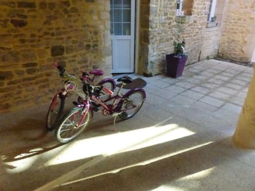 Vélo. Logis de Saint Jean. Chambres d'hôtes. Bayeux.