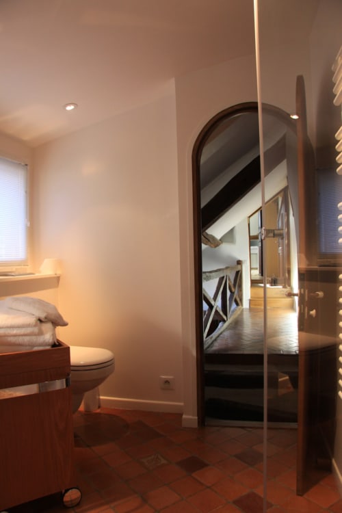 Open and charming bathroom