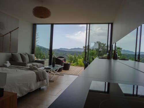 chambre en location à digne-les-bains - séjourner en Provence - location d'appartement dans le sud - grimaud