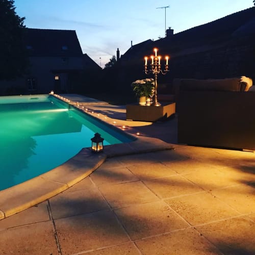 Piscine de nuit. Taty Ginette. Chambres d'hôtes. Table d'hôtes. Marolles. Loir-et-Cher.