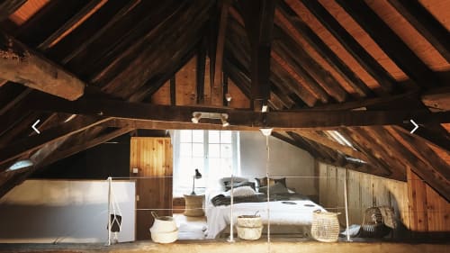Under the roof. Refuge out of the city. Gîtes. Pyrenees. Ossau valley.