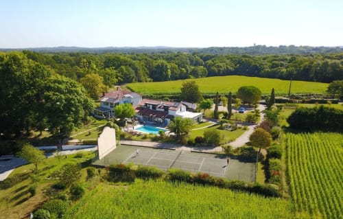 Privatisation of the domain. Domaine de Millox. Bed and Breakfast. Basque Country. Landes.