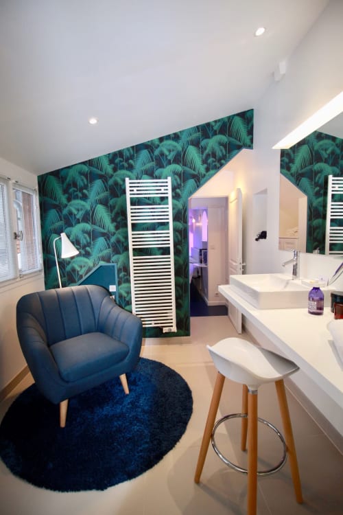 Modern bathroom