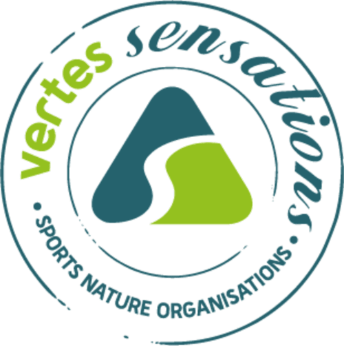 Logo Vers Sens Serenity avec un design abstrait bleu-vert représentant les organisations de sports et nature