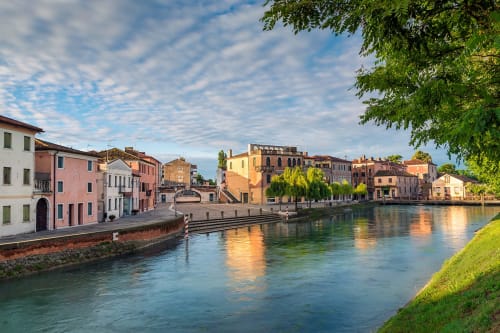 Venezia, Hotel, Offerte Hotel, Gondola, Musei, Tour delle isole, Murano, Burano, Torcello, Vetrerie, Palazzo Ducale, Mercato di Rialto, Bacari, Peggy Guggenheim, Vaporetto, Ristoranti, Osterie, Stellati, Spiaggia, Chioggia, Padova, Dolo, Palladio, Albergo, 3 stelle, Biennale, Festival del cinema, Terme, Prosecco, Abano terme, Basilica di San Marco, Sant'Antonio, Ca' Foscari, casinò, Jesolo, Caorle, Cavallino, Comfort, casa, accoglienza, offerte, bonus vacanze, smartbox, regalbox, wonderbox, booking, expedia, hrs, crociere, Villa Pisani, Ville venete, Riviera del Brenta, parcheggio gratuito, Treviso, Piste Ciclabili, business, famiglie, coppie, maschere, Dogi, Spritz, murrina, aperitivo, camera matrimoniale, camera singola, camera tripla, colazioni, cornetti, Laguna, Hilton, Marriott, nh, arsenale,  venezia football club, galleria dell’accademia, museo correr, arte, danza, architettura, san valentino, città romantica, Teatro La Fenice, Opera, Tom Cruise, Mission Impossible, reception, Giardini, Isola degli Armeni, San giorgio maggiore, Giudecca, Shopping, Louis Vuitton, Chanel, Prada, Gucci, Valentino, Armani, Zara, Mango, Fondaco dei Tedeschi, Ponte di Rialto, Ponte dell’Accademia, Stazione Santa Lucia, Aeroporto Marco Polo, Caffè Florian, Hard Rock Cafè, Mc Donalds, Old Wild West, Gelaterie, Rolex, Cartier, Cipriani, wi- fi, viaggiare, visitare venezia, citybreak, Hotel a Venezia, Tripadvisor.