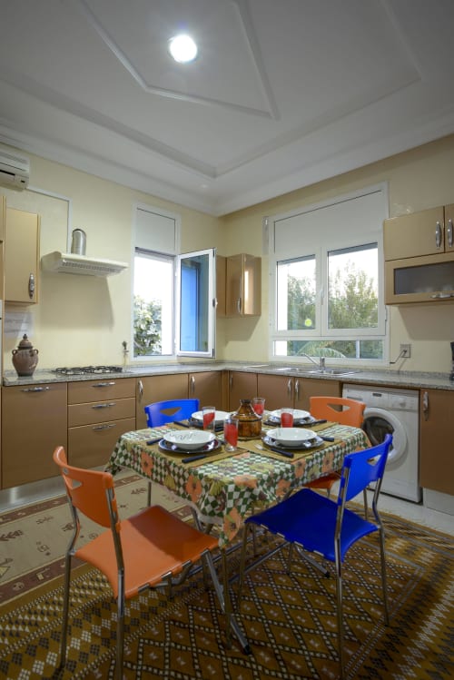 Kitchen and dining area Yasmine 2
