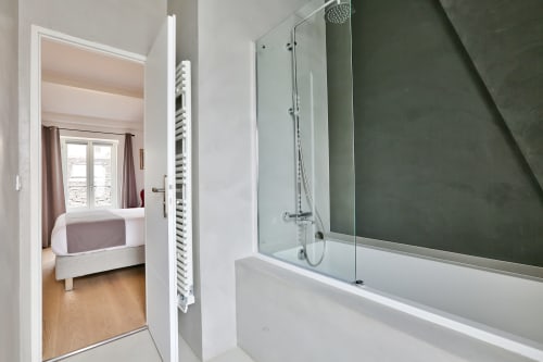 Suite hôtel parisien 